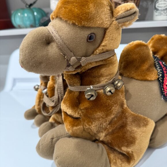 3 Vintage Plush Camels from Dubai - Picture 16 of 17
